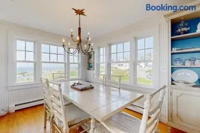 Oceanfront home incredible ocean views, deck & location - Image 5
