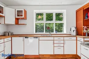 Two-Storey Townhouse With Sea View - Image 5
