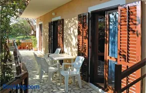 One-Bedroom Apartment In Orebic - Image 3