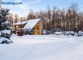 Cozy chalet in Mashteuiatsh with lake view - Image 1