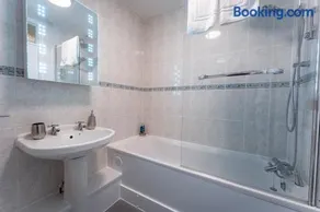 Luxury En-Suite Room 1 in Blewbury Oxfordshire - Image 3