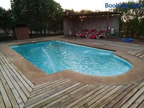 lodge con piscina privada, parcela de campo. - Image 1