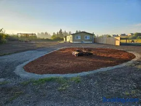 Yelm Prairie Vacation Rentals - Image 1