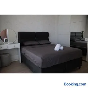 Lyusi South Plus Apartment Heated Pool & Parking - Image 2