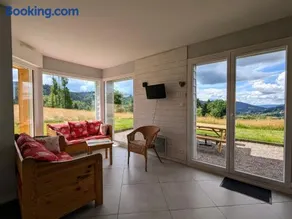 Gîte neuf au calme près de Gérardmer avec terrasse et balades en forêt - Image 2