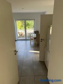 3 Zimmer Wohnung mit Balkon und Parkplatz - Image 3