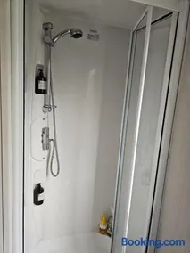 6 Ocean Park private 4 birth bar on site 5 minute walk to beach - Image 2