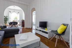 Beautiful apartment by the sea front - Image 2