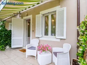 The Cozy Apartment - Wi-Fi, Smart TV, Free Parking - Image 1