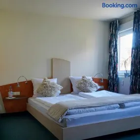 Fränkischer Hof Hotel Garni - Image 1