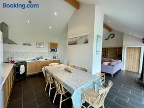 Cosy barn with views in Wick Vale of Glamorgan - Image 5