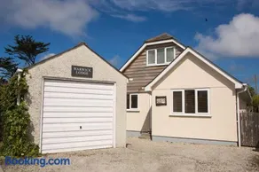 Warwick Lodge - Image 2