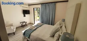 Acacia Lodge - Image 3