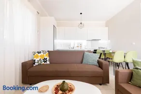 Dioni's Apartments - Image 3
