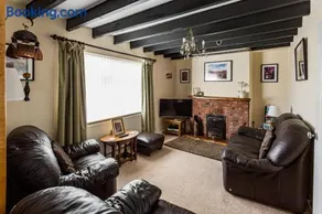2 Bed in Whitby oc-wa011 - Image 2