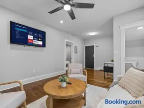 Luxury 3BR apt in Boston with Free Parking - Image 3