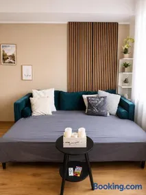 Modern 2-Room Apartment - Image 2