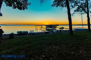 Dog Friendly Leech Lake Home w Perfect Beach Garage Boat Lift - Image 2