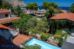 LuminHouse Addaura Pool - Image 3