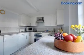 2 Bed in Tunbridge Wells oc-tw626 - Image 4
