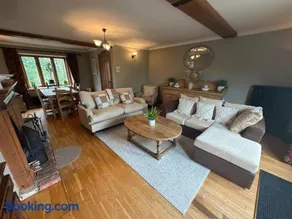 Stunning country brick, beach house with hot tub - Image 4