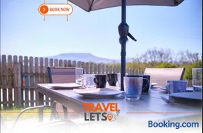 3 Bedroom Coastal Retreat by Travel Lets Holiday Homes Bundoran Near Beaches & Surf - Image 1