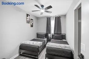 Charming Retreat with Pool Table in Chesterfield! - Image 4