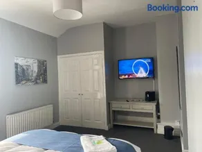 Feildens Arms Hotel - Image 2