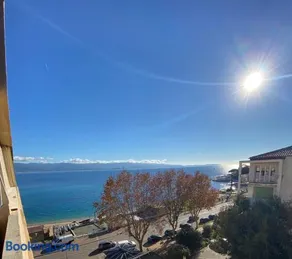 Ajaccio magnifique T2 40m2 centre ville vue mer au bord de la plage neuf 5 personnes Clim wifi balcon parking privé fermé - Image 1