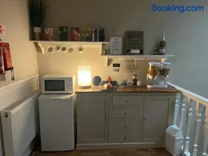 Giffnock Rooms - Image 2
