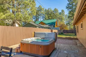 Mountain Cabin with Hot Tub - Image 2
