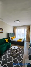 Favorite Staycation by Janice - Modern Comfort Near Airport - Image 2