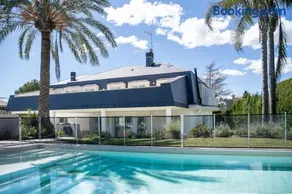 Bright and Elegant Lux Villa - Image 5