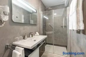 Black Jack Suites - Image 1