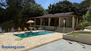 Linda Chácara com Piscina e WiFi para até 20 hóspedes - Image 1