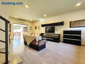 Modern Duplex with Pool in Luque - Image 5