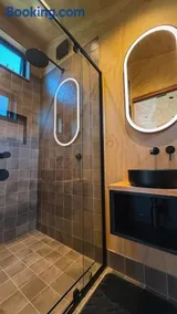 Farm Casita - The Vale Animal Sanctuary & Farmstay, Hot Tub & Natural Pool - Image 4