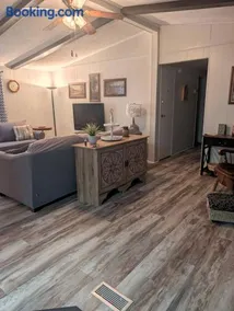 Peaceful Stay in the Country - Image 2