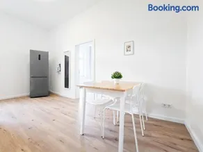 Tolstov Apartments - Several 1 Room Fitter Apartments with kitchen and washing machine - 25 Min Messe DUS - Image 3