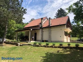 4 Seasons House - Image 3