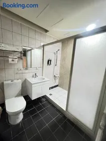 Garden Business Hotel - Image 2