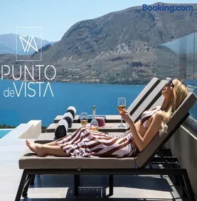 Punto De Vista Luxury Villas - Image 1