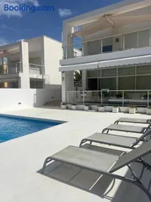 Chalet en C.Vadella - Piscina privada - Image 2