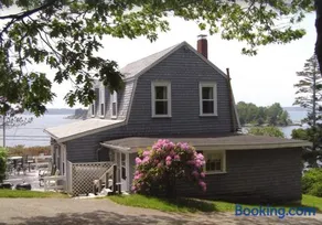 Dog-friendly, bayfront home - gorgeous ocean views, private balcony & fireplace - Image 1