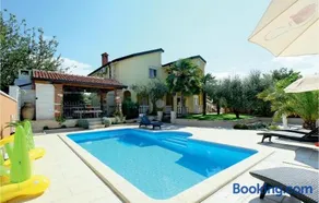 One-Bedroom Apartment In Kosinozici - Image 3
