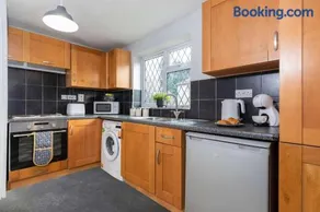 Village Bolt Hole Near Redcar - Image 5