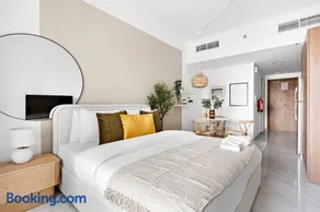 Bright Boho Loft near Yas F1 Circuit & Airport - Image 2