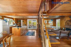 Seaside Escape on Huron - Image 4