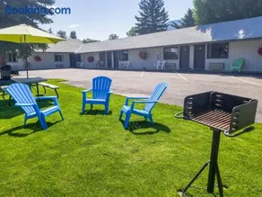 Alpine Motel - Image 4