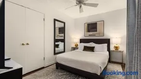 Quiet 2BR Near UT - Just 6 Min to Downtown - Image 3